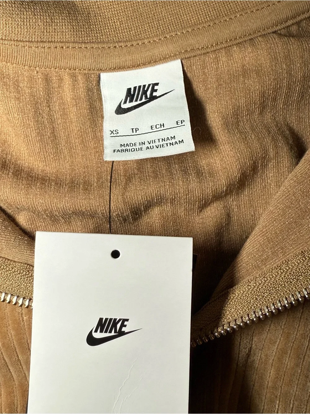 NEW! Nike Women’s Tan Velour 1/4 Zip Cropped Jacket XS Oversized Fit
